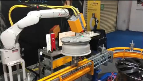 涂魔师结合机械臂测粉末涂层厚度